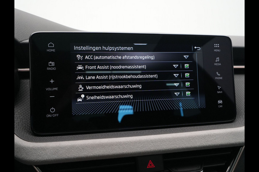 Škoda Kamiq 1.0 TSI 115pk DSG Business Edition Panorama Navigatie Camera Keyless 171