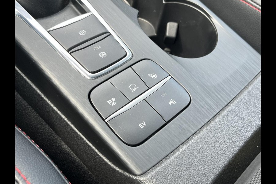 Ford Kuga 2.5 PHEV ST-Line X 225pk | Adaptieve cruise control | Winter Pack | Head up Display | Dodehoeksensoren | Bang&Olufsen | Elektrische achterklep | 1.500 kg geremd trekgewicht