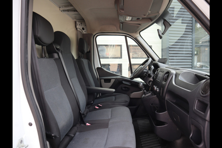 Renault Master T35 2.3 dCi 131pk Euro 6 Bakwagen Lowliner - Cruise - Navi - Airco