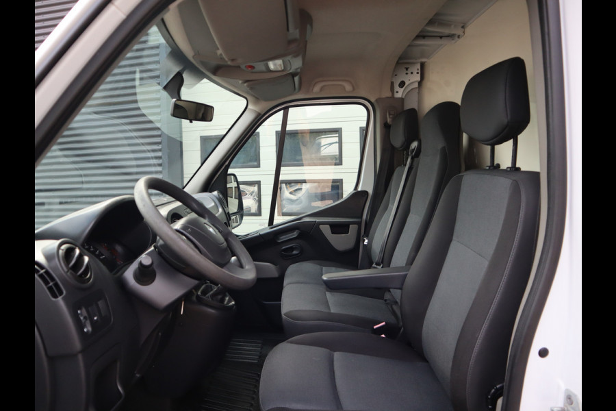 Renault Master T35 2.3 dCi 131pk Euro 6 Bakwagen Lowliner - Cruise - Navi - Airco