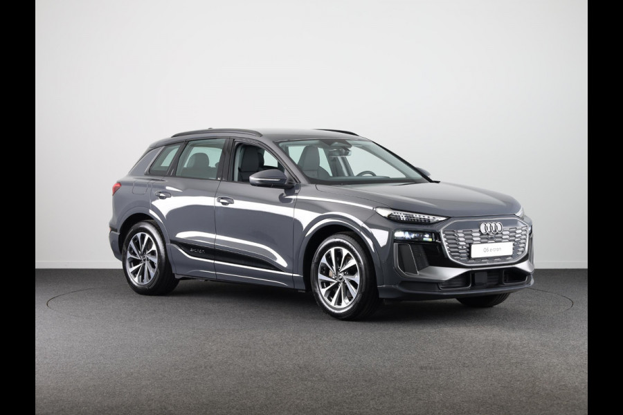 Audi Q6 e-tron Advanced edition e-tron perf 225kW/306pk 100Kwh Ha Tech Plus pakket, sportstoelen met leder, bumpers in kleur carrosserie, omgevingscamera's