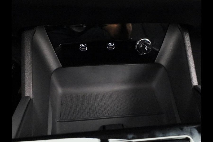 Audi Q6 e-tron Advanced edition e-tron perf 225kW/306pk 100Kwh Ha Tech Plus pakket, sportstoelen met leder, bumpers in kleur carrosserie, omgevingscamera's
