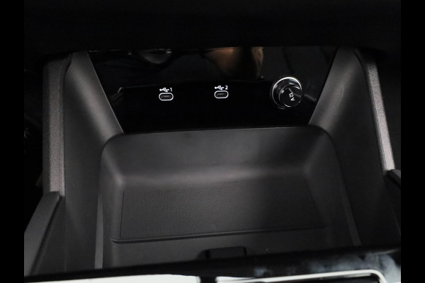 Audi Q6 e-tron Advanced edition e-tron perf 225kW/306pk 100Kwh Ha Tech Plus pakket, sportstoelen met leder, bumpers in kleur carrosserie, omgevingscamera's