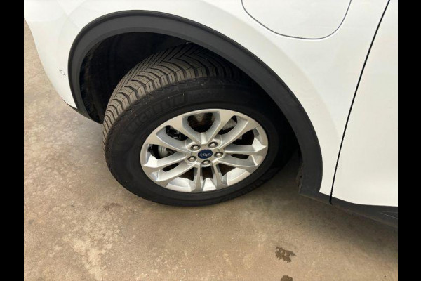 Ford Kuga 2.5 PHEV Titanium 225pk | Driver Assistance Pack | Panoramadak | Winterpack | Wegklapbare Trekhaak | Technology Pack | All Weather Banden