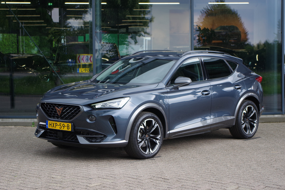 CUPRA Formentor 1.4 e-Hybrid 204 PK BNS PHEV, Kuipstoelen, Keyless, Carplay, Winterpakket, Camera, CUPRA Formentor 1.4 e-Hybrid 204 PK BNS PHEV, Kuipstoelen, Keyless, Carplay, Winterpakket, Camera,