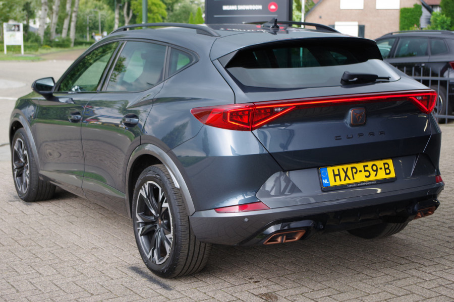 CUPRA Formentor 1.4 e-Hybrid 204 PK BNS PHEV, Kuipstoelen, Keyless, Carplay, Winterpakket, Camera,