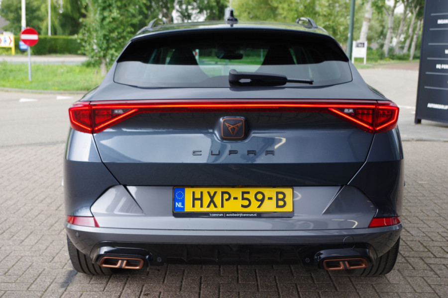 CUPRA Formentor 1.4 e-Hybrid 204 PK BNS PHEV, Kuipstoelen, Keyless, Carplay, Winterpakket, Camera,