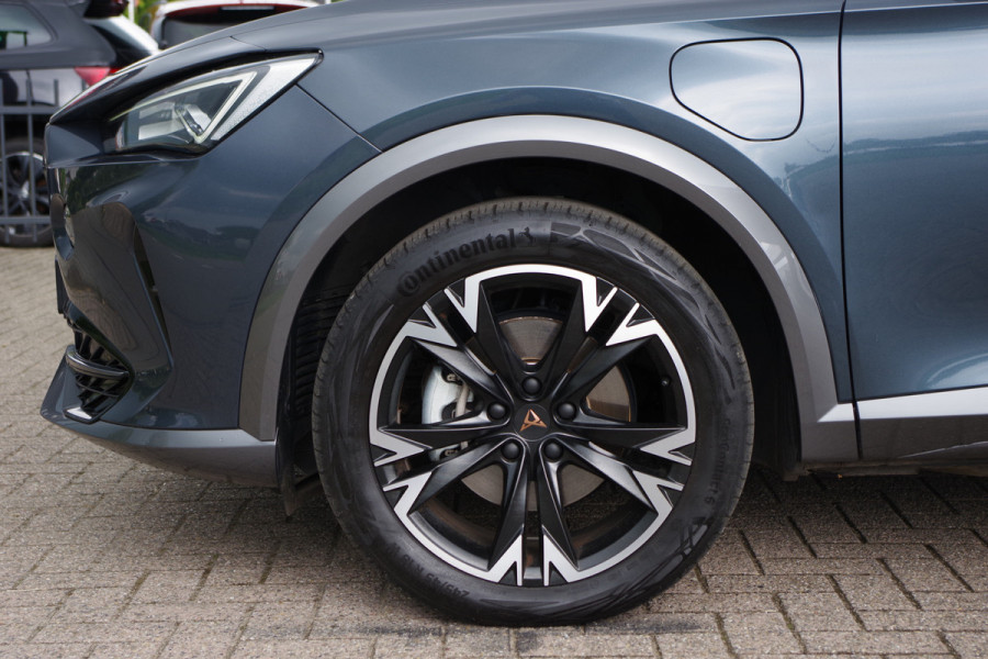 CUPRA Formentor 1.4 e-Hybrid 204 PK BNS PHEV, Kuipstoelen, Keyless, Carplay, Winterpakket, Camera,