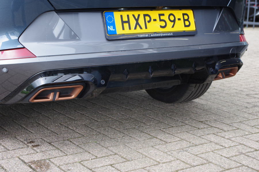 CUPRA Formentor 1.4 e-Hybrid 204 PK BNS PHEV, Kuipstoelen, Keyless, Carplay, Winterpakket, Camera,