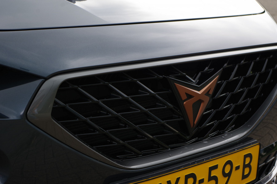 CUPRA Formentor 1.4 e-Hybrid 204 PK BNS PHEV, Kuipstoelen, Keyless, Carplay, Winterpakket, Camera,