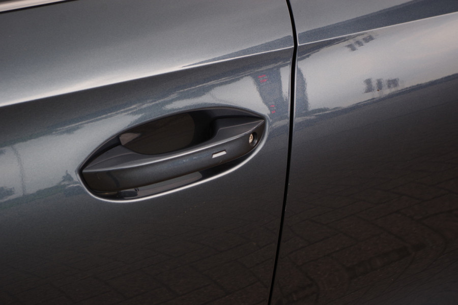 CUPRA Formentor 1.4 e-Hybrid 204 PK BNS PHEV, Kuipstoelen, Keyless, Carplay, Winterpakket, Camera,
