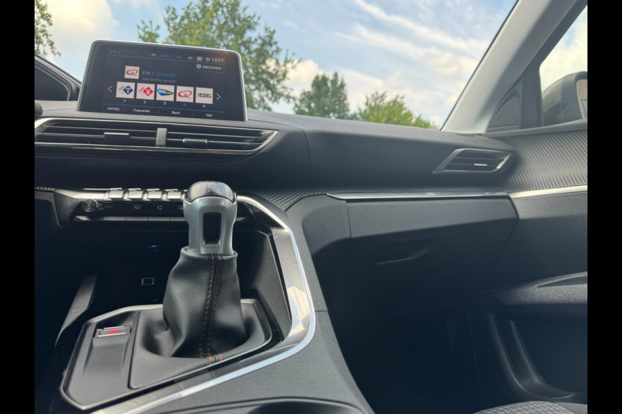 Peugeot 3008 1.2 PureTech Blue Lease Executive AFN. TREKHAAK / CAMERA / CRUISE / PDC V+A / NL AUTO / CARPLAY / DRAADL OPLADER