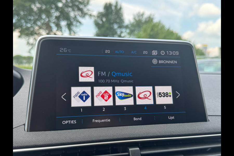 Peugeot 3008 1.2 PureTech Blue Lease Executive AFN. TREKHAAK / CAMERA / CRUISE / PDC V+A / NL AUTO / CARPLAY / DRAADL OPLADER