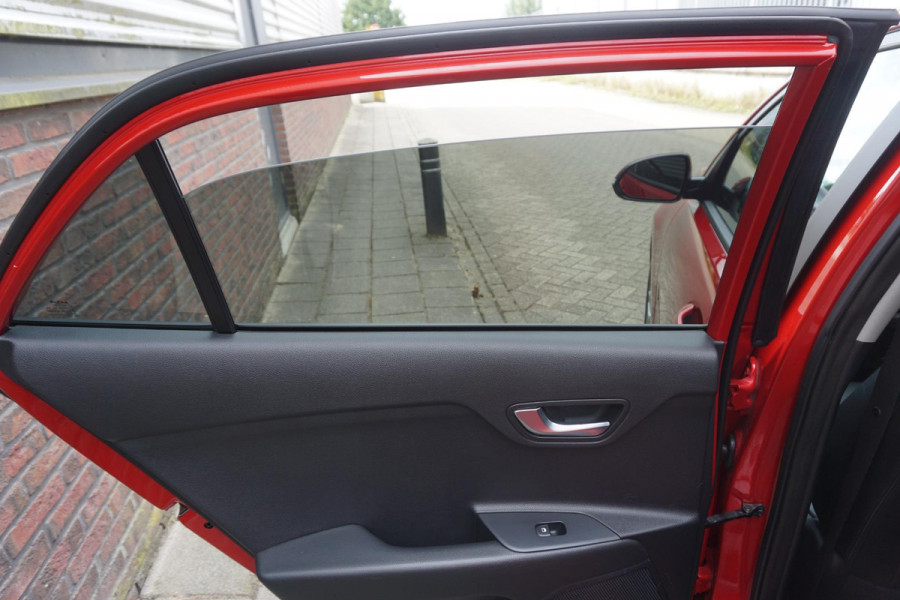 Kia Rio 1.0 T-GDi 100PK Dynamic PlusLine/Leer/Camera /All-Season banden