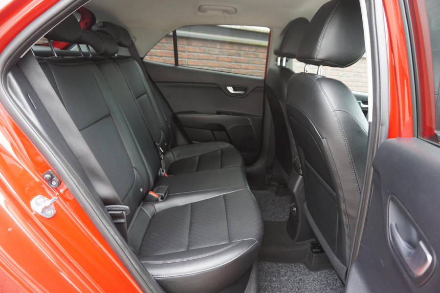 Kia Rio 1.0 T-GDi 100PK Dynamic PlusLine/Leer/Camera /All-Season banden