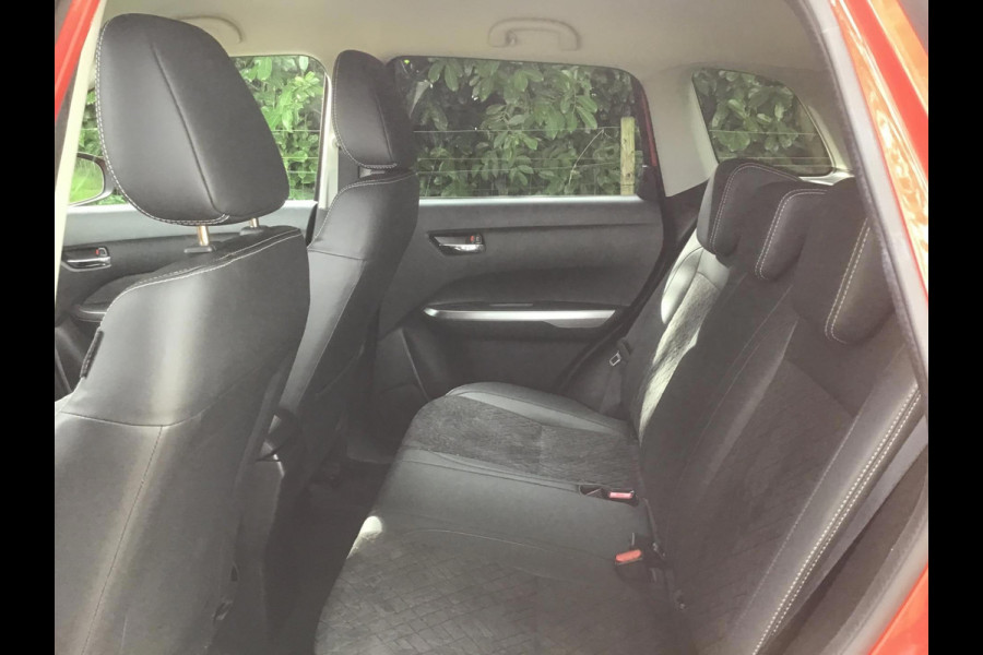 Suzuki Vitara 1.4 Boosterjet Style Smart Hybrid. 1e eig./dealeronderhouden met 2 jr. APK