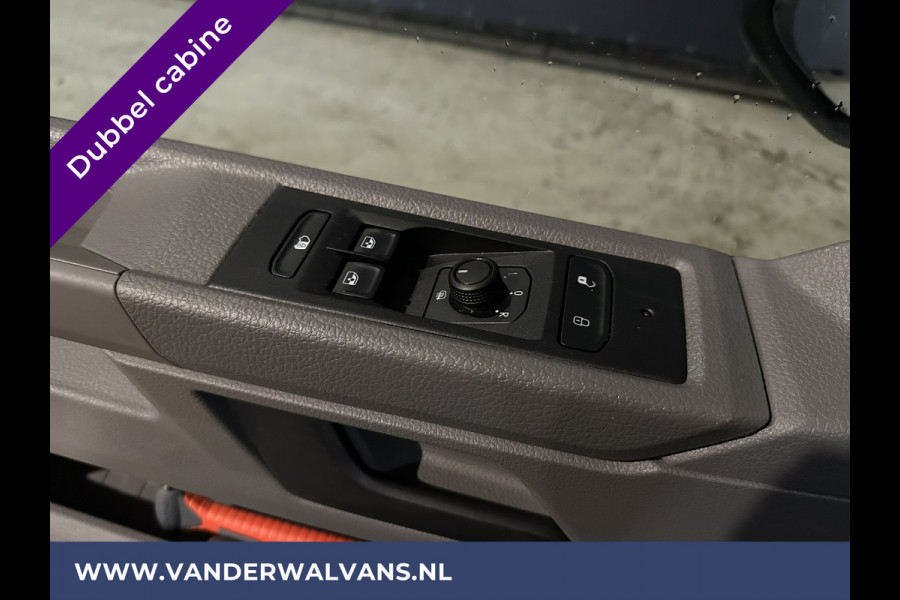 Volkswagen Transporter 2.0 TDI L2H1 Dubbele Cabine Euro6 Airco | 5-Zits | Navigatie | Trekhaak | Apple Carplay Android Auto, Cruisecontrol, Parkeersensoren