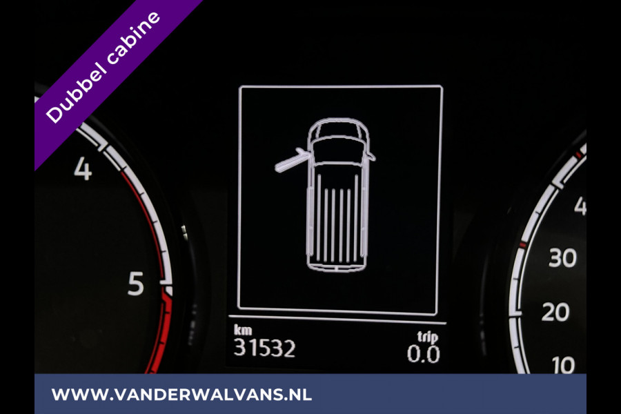 Volkswagen Transporter 2.0 TDI L2H1 Dubbele Cabine Euro6 Airco | 5-Zits | Navigatie | Trekhaak | Apple Carplay Android Auto, Cruisecontrol, Parkeersensoren