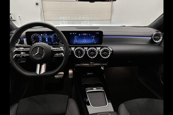 Mercedes-Benz CLA-Klasse Shooting Brake 250 e Star Edition | Trekhaak | Nightpakket | USB pakket plus | KEYLESS GO-comfortpakket | Verwarmde stoelen vooraan | Antidiefstalpakket GUARD 360° Plus | EASY PACK achterklep | Sfeerverlichting |