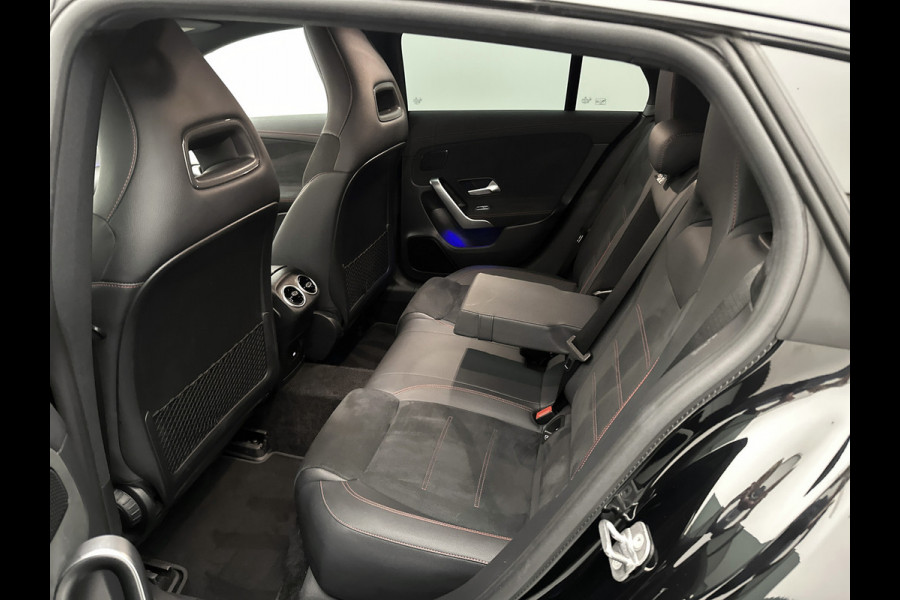 Mercedes-Benz CLA-Klasse Shooting Brake 250 e Star Edition | Trekhaak | Nightpakket | USB pakket plus | KEYLESS GO-comfortpakket | Verwarmde stoelen vooraan | Antidiefstalpakket GUARD 360° Plus | EASY PACK achterklep | Sfeerverlichting |