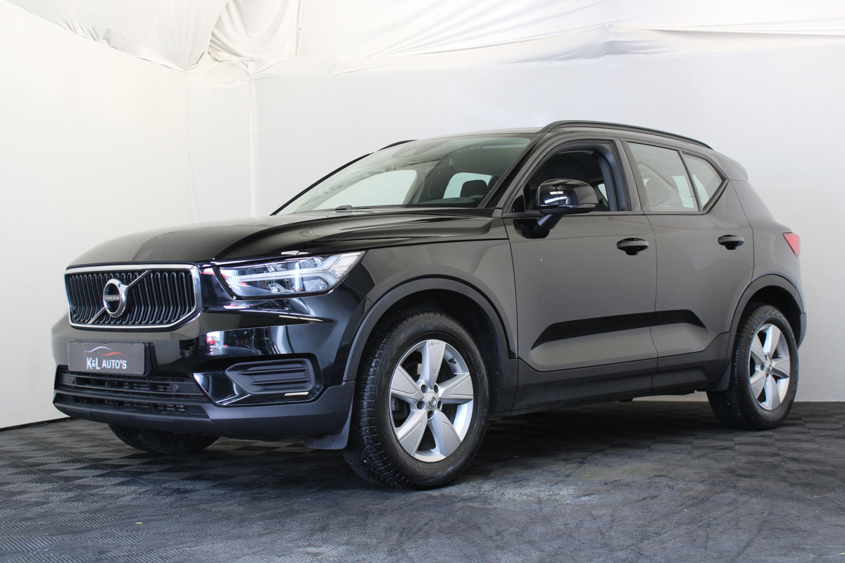 Volvo XC40 1.5 T2 Momentum Core Volvo XC40 1.5 T2 Momentum Core