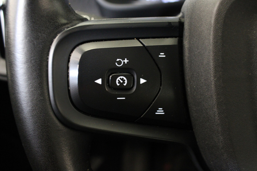 Volvo XC40 1.5 T2 Momentum Core