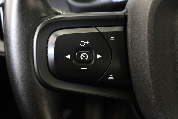 Volvo XC40 1.5 T2 Momentum Core