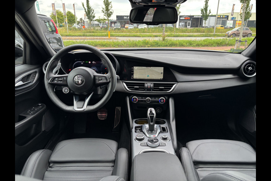 Alfa Romeo Giulia 2.0 T GME AWD Veloce | 19" Velgen | Panoramadak | Adas 2