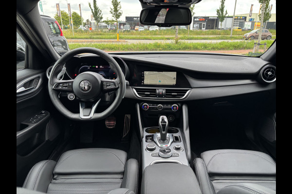 Alfa Romeo Giulia 2.0 T GME AWD Veloce | 19" Velgen | Panoramadak | Adas 2