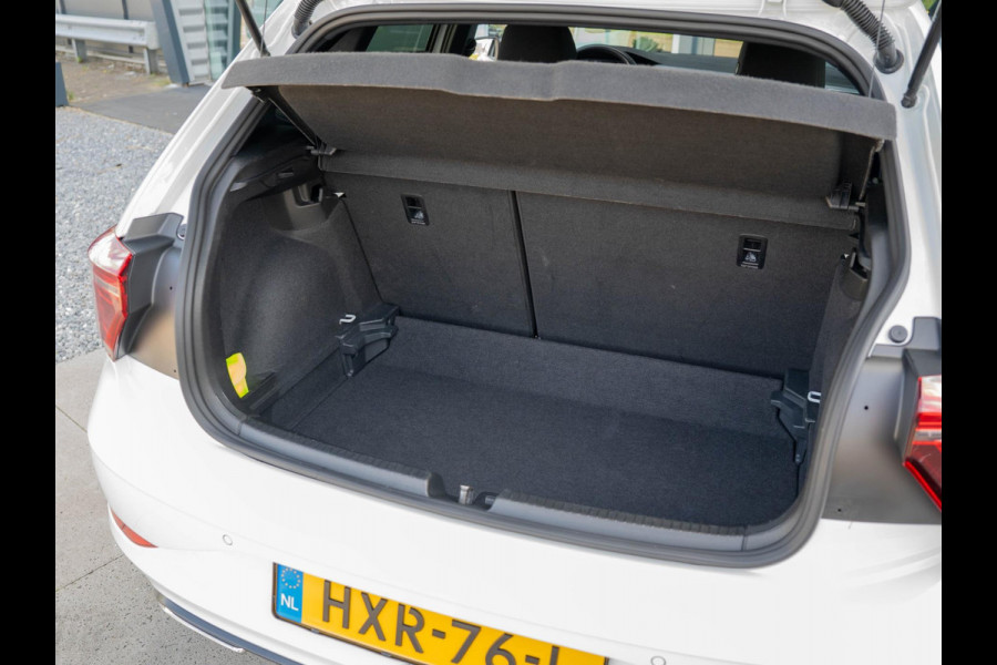 Volkswagen Polo 1.0 TSI R-Line Business / IQ licht / Camera / Dode hoek / Draadloze lader