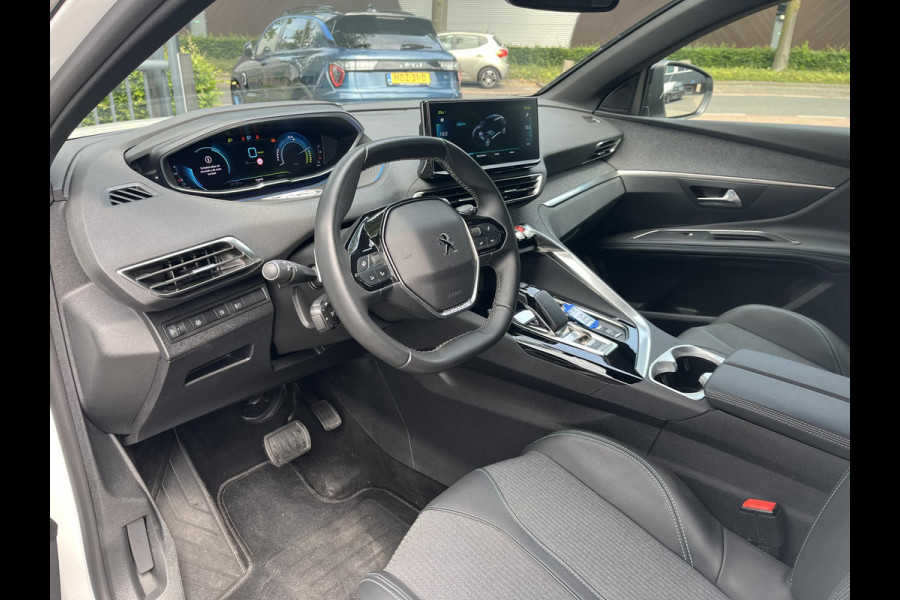 Peugeot 3008 1.6 HYbrid 225 GT CAMERA | TREKHAAK AFNEEMBAAR | RIJKLAAR INCL. 12 MND. BOVAGGARANTIE
