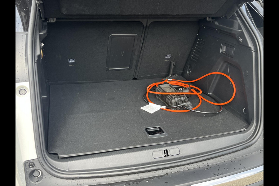 Peugeot 3008 1.6 HYbrid 225 GT CAMERA | TREKHAAK AFNEEMBAAR | RIJKLAAR INCL. 12 MND. BOVAGGARANTIE