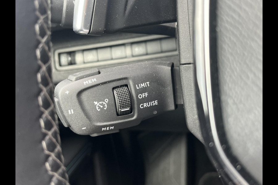 Peugeot 3008 1.6 HYbrid 225 GT CAMERA | TREKHAAK AFNEEMBAAR | RIJKLAAR INCL. 12 MND. BOVAGGARANTIE
