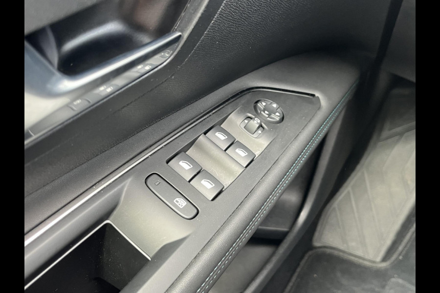 Peugeot 3008 1.6 HYbrid 225 GT CAMERA | TREKHAAK AFNEEMBAAR | RIJKLAAR INCL. 12 MND. BOVAGGARANTIE
