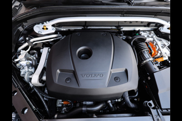 Volvo XC60 T8 AWD Polestar Engineered