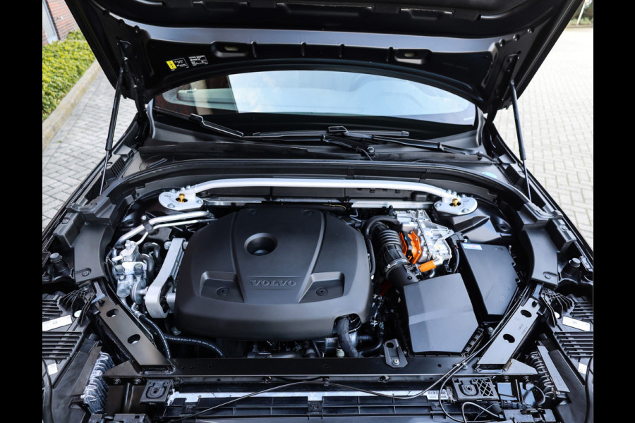 Volvo XC60 T8 AWD Polestar Engineered