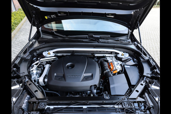 Volvo XC60 T8 AWD Polestar Engineered