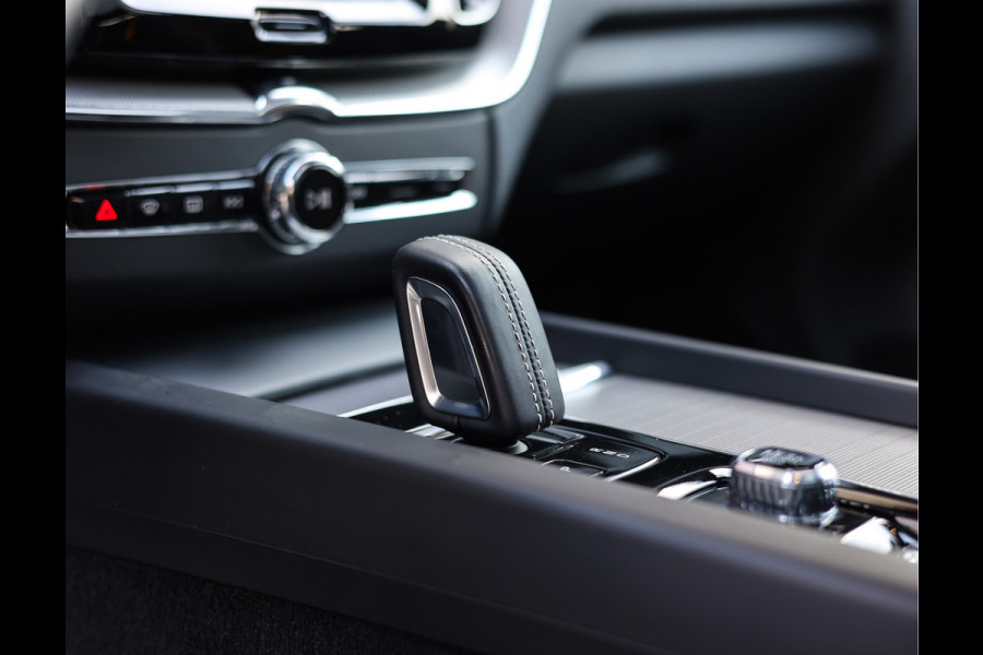 Volvo XC60 T8 AWD Polestar Engineered