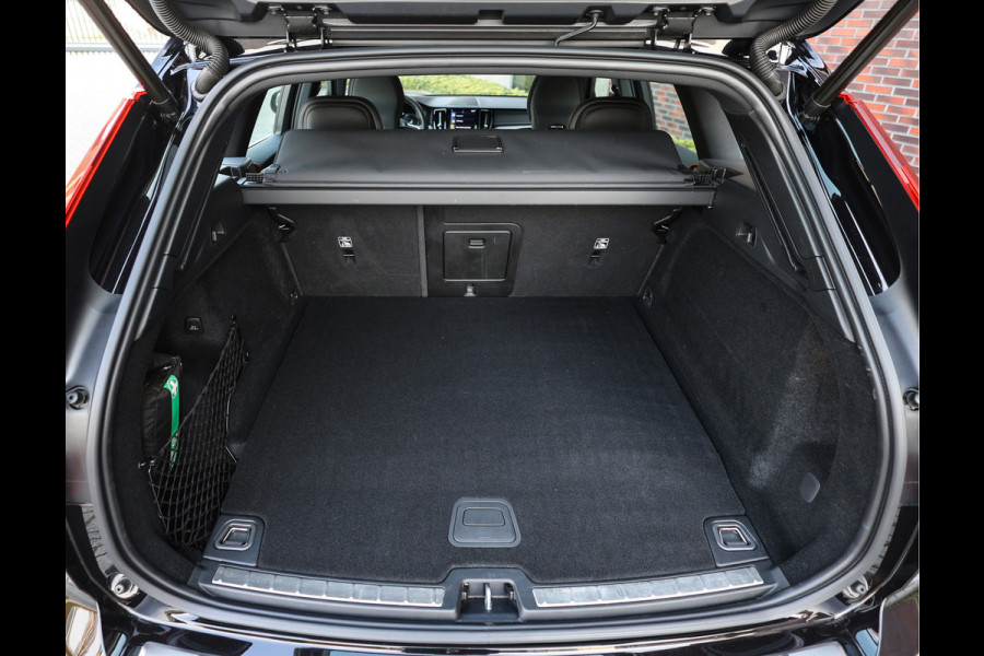 Volvo XC60 T8 AWD Polestar Engineered