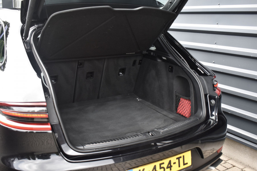 Porsche Macan 2.0 PDK | Trekhaak Elek. | Camera | Lederen Bekleding | Stoelverwarming | Lane Asist.