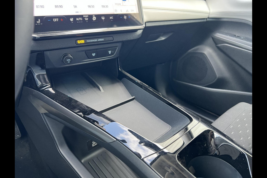 Ford Puma Gen-E SUV Gen-E FWD (43,6 kWh) Solar Silver | Comfort Pack | Winter Pack | Ford Voorraad | Incl. 3.000,- Ford voordeel