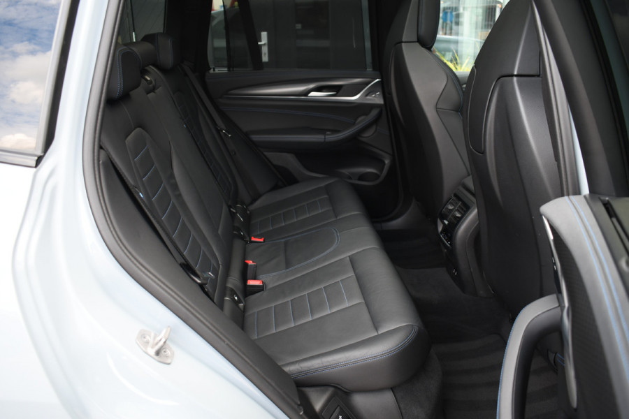 BMW X3 xDrive30e M-Sport Pano ACC M-zetels H/K HUD Brooklyngrau