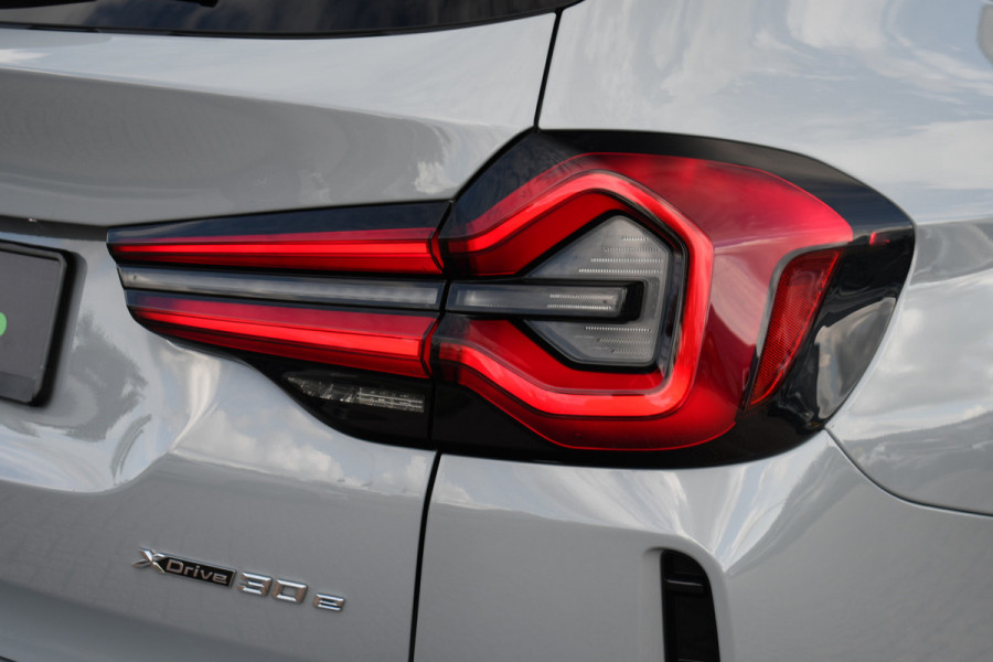 BMW X3 xDrive30e M-Sport Pano ACC M-zetels H/K HUD Brooklyngrau