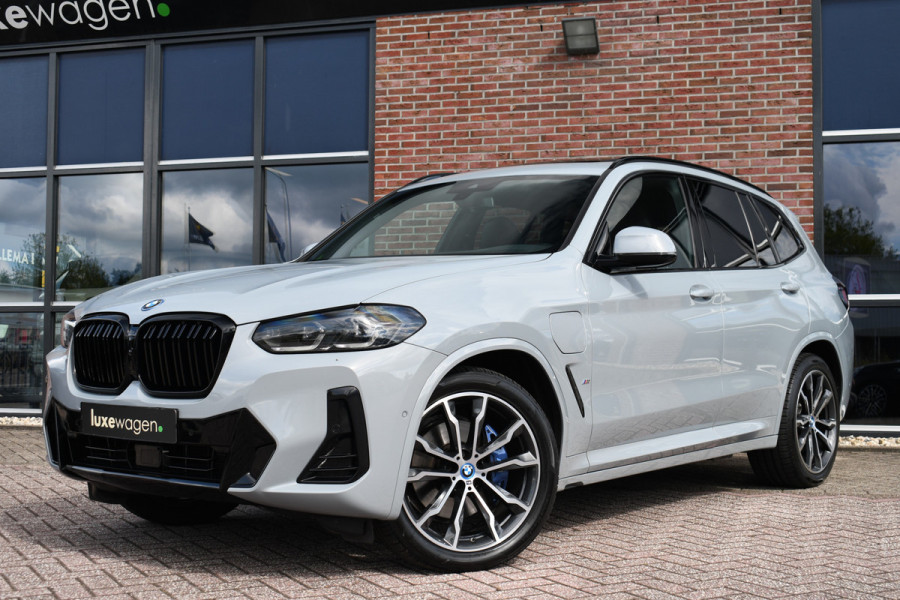 BMW X3 xDrive30e M-Sport Pano ACC M-zetels H/K HUD Brooklyngrau