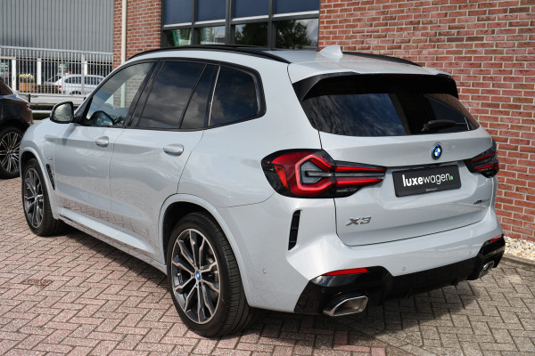 BMW X3 xDrive30e M-Sport Pano ACC M-zetels H/K HUD Brooklyngrau