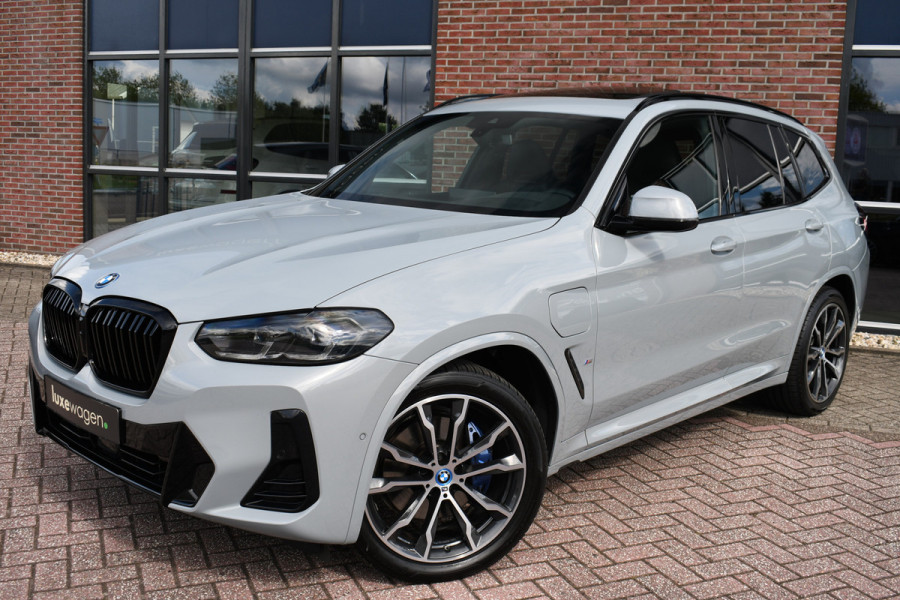 BMW X3 xDrive30e M-Sport Pano ACC M-zetels H/K HUD Brooklyngrau