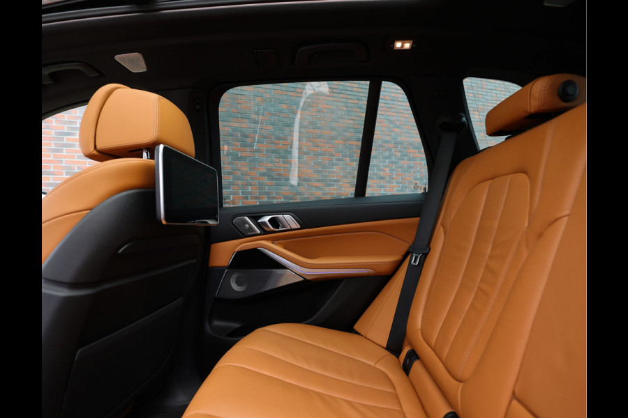 BMW X5 M50d High Executive | Trekhaak - Pano - Entertainment