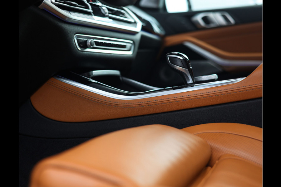 BMW X5 M50d High Executive | Trekhaak - Pano - Entertainment