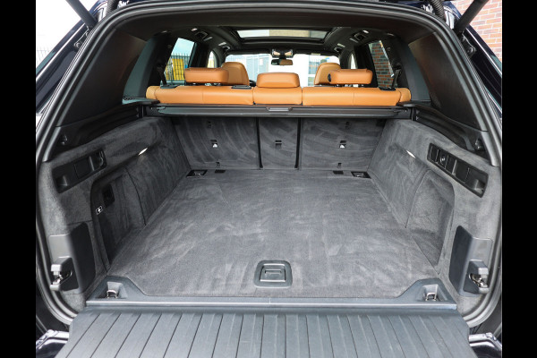 BMW X5 M50d High Executive | Trekhaak - Pano - Entertainment