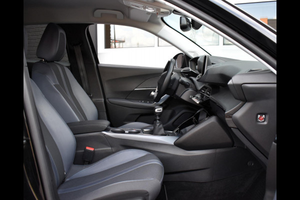 Peugeot 2008 1.2 PureTech 130PK Allure Pack | Carplay | Trekhaak | Adapt. Cruise. | Incl garantie